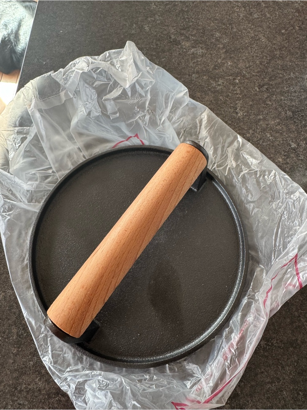 Cast Iron Tortilla/Crepe Press with Wooden Handle - Black